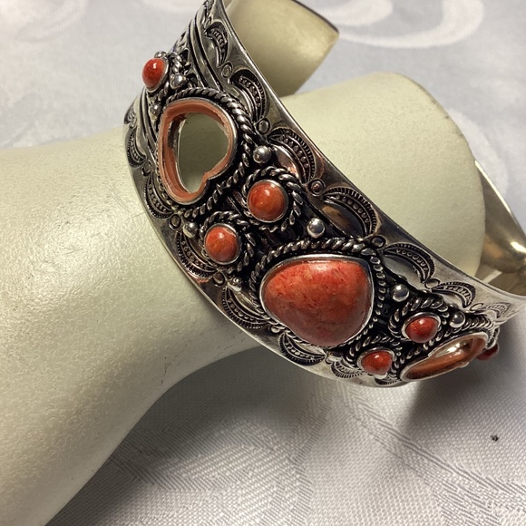 SPONGE.  coral  HEART. Sterling silver cuff signed BBJ. THAILAND. - Picture 4 of 15